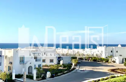 شاليه - 2 غرف نوم - 2 حمامات للبيع في ماونتن فيو راس الحكمة - راس الحكمة - الساحل الشمالي