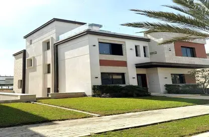 Villa - 5 Bedrooms - 4 Bathrooms for sale in Azzar - 5th Settlement Compounds - The 5th Settlement - New Cairo City - Cairo