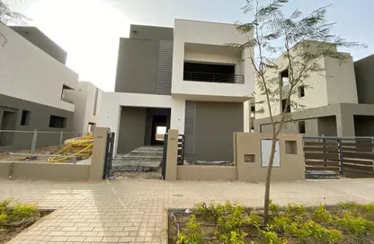 Villa - 4 Bedrooms - 4 Bathrooms for sale in The Crown - Cairo Alexandria Desert Road - 6 October City - Giza