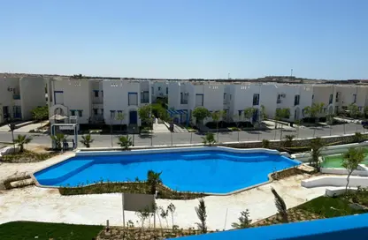 Chalet - 2 Bedrooms - 2 Bathrooms for rent in Mountain View - Ras Al Hekma - North Coast