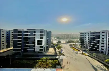 Apartment - 3 Bedrooms - 2 Bathrooms for sale in Sun Capital - Fayoum Desert road - 6 October City - Giza
