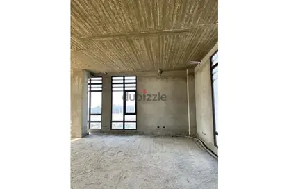مساحات مكتبية - استوديو - 2 حمامات للايجار في ديستريكت 5 - كمبوندات التجمع الخامس - التجمع الخامس - مدينة القاهرة الجديدة - القاهرة