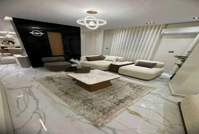 7977643 - Property Image 2