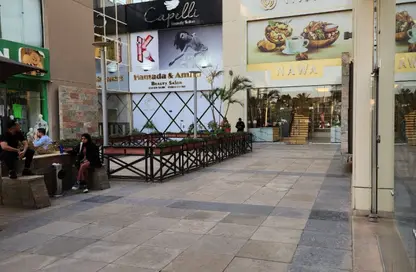 Retail - Studio - 2 Bathrooms for rent in Al Shabab St. - 17th District - Sheikh Zayed City - Giza