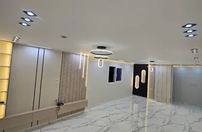 Apartment - 3 Bedrooms - 2 Bathrooms for sale in Gate 4 - Mena - Hadayek El Ahram - Giza
