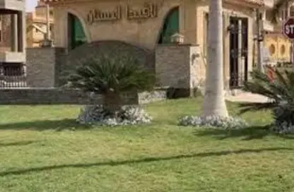 فيلا - 8 غرف نوم - 8 حمامات للبيع في لافيدا البستان - محور 26 يوليو - مدينة 6 أكتوبر - الجيزة
