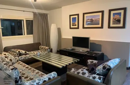 Apartment - 2 Bedrooms - 3 Bathrooms for sale in Sarayat Al Maadi - Hay El Maadi - Cairo