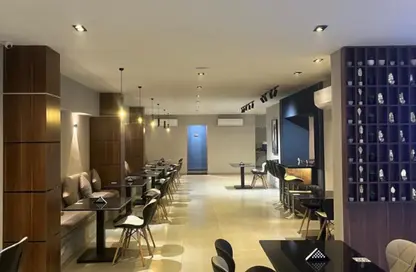 محل تجاري - استوديو - 2 حمامات للايجار في مصر الجديدة - القاهرة