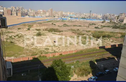 شقة - 2 غرف نوم - 1 حمام للبيع في شارع مدرسة الريادة - سموحة - حي شرق - الاسكندرية