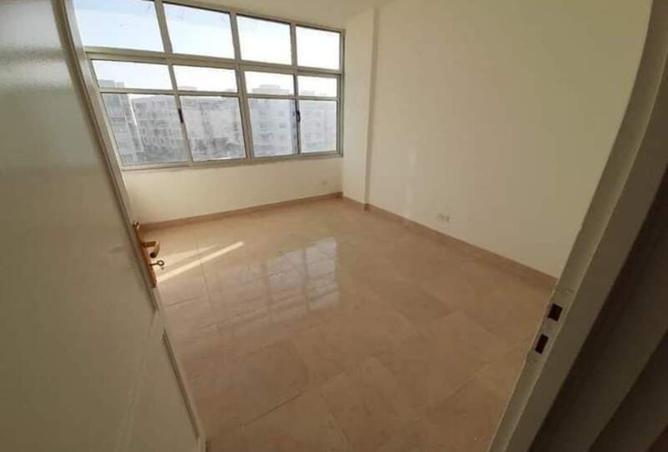 8049630 - Property Image 2