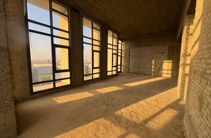 بناية كاملة - استوديو - 1 حمام للايجار في ديستريكت 5 - كمبوندات التجمع الخامس - التجمع الخامس - مدينة القاهرة الجديدة - القاهرة