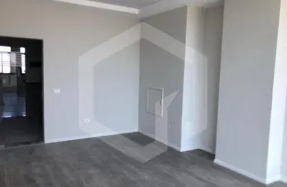 Clinic - Studio for sale in West Park Mall - 26th of July Corridor - 6 October City - Giza