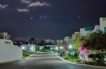 شاليه - 2 غرف نوم - 2 حمامات للبيع في ماونتن فيو راس الحكمة - راس الحكمة - الساحل الشمالي