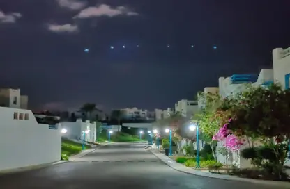 شاليه - 2 غرف نوم - 2 حمامات للبيع في ماونتن فيو راس الحكمة - راس الحكمة - الساحل الشمالي