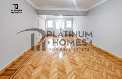 Apartment - 3 Bedrooms - 2 Bathrooms for rent in Champollion St. - Azarita - Hay Wasat - Alexandria
