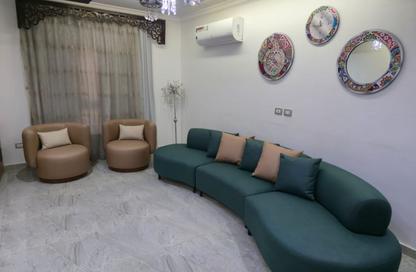 Apartment - 3 Bedrooms - 2 Bathrooms for sale in Mostashareen - North Investors Area - New Cairo City - Cairo