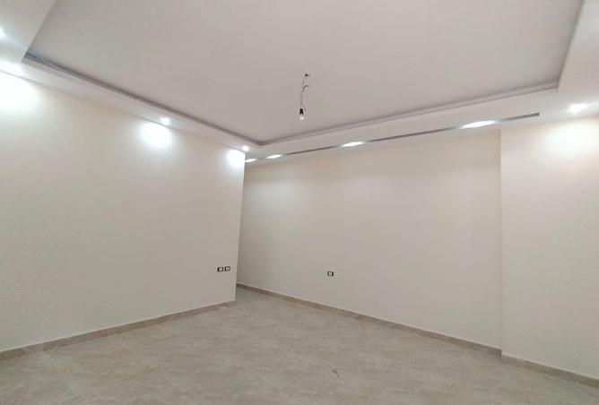 7879035 - Property Image 2
