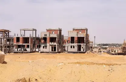 Townhouse - 3 Bedrooms - 3 Bathrooms for sale in Eastshire compound - 5th Settlement Compounds - The 5th Settlement - New Cairo City - Cairo