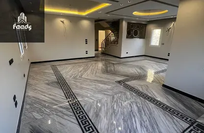 فيلا - 4 غرف نوم - 5 حمامات للايجار في ميفيدا - كمبوندات التجمع الخامس - التجمع الخامس - مدينة القاهرة الجديدة - القاهرة