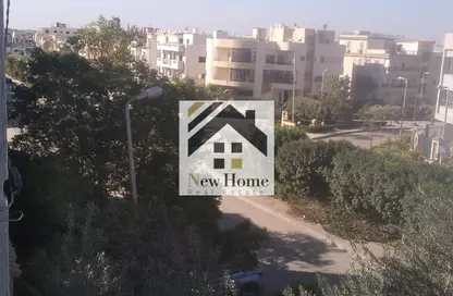 Apartment - 3 Bedrooms - 2 Bathrooms for sale in Ganoob El Acadimia - New Cairo City - Cairo