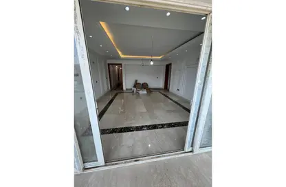 Apartment - 3 Bedrooms - 3 Bathrooms for sale in Mountain View iCity - 5th Settlement Compounds - The 5th Settlement - New Cairo City - Cairo