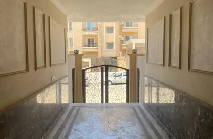 شقة - 3 غرف نوم - 2 حمامات للبيع في جاليريا  مون فالى - المستثمرين الجنوبية - مدينة القاهرة الجديدة - القاهرة