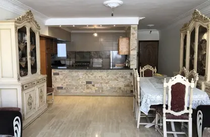 Apartment - 3 Bedrooms - 1 Bathroom for sale in Makram Ebeid St. - 6th Zone - Nasr City - Cairo