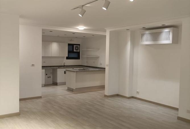 8329018 - Property Image 2