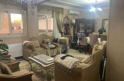 شقة - 3 غرف نوم - 2 حمامات للبيع في ميدان لبنان - المهندسين - الجيزة