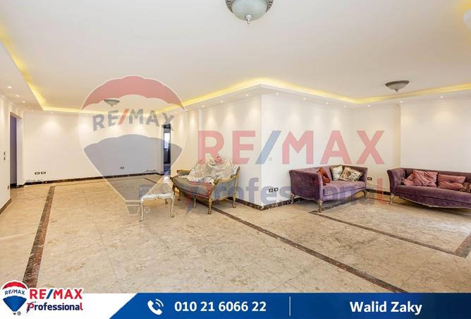 8223977 - Property Image 2