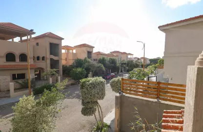 فيلا - 5 غرف نوم - 3 حمامات للبيع في اليكس ويست - كمبوندات الاسكندرية - الاسكندرية