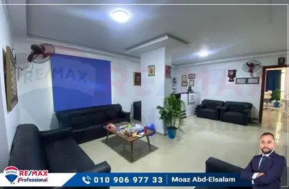 Clinic - Studio - 1 Bathroom for sale in Al Galaa St. - Victoria - Hay Awal El Montazah - Alexandria