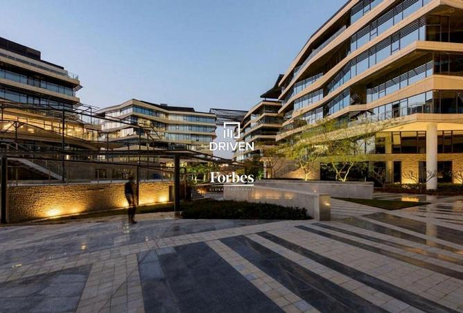 8033741 - Property Image 2