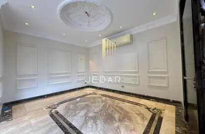 بناية كاملة - 5 غرف نوم - 5 حمامات للايجار في طريق بيفرلي هيلز - الحي السابع عشر - الشيخ زايد - الجيزة