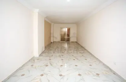 Apartment - 3 Bedrooms - 2 Bathrooms for sale in Khalil Mutran St. - Saba Basha - Hay Sharq - Alexandria