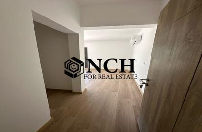 شقة - 3 غرف نوم - 2 حمامات للايجار في مون ريزيدنس - فيفث سكوير - التجمع الخامس - مدينة القاهرة الجديدة - القاهرة