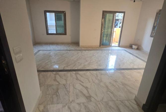 8418757 - Property Image 2