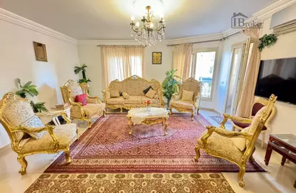 Apartment - 3 Bedrooms - 3 Bathrooms for sale in Al Shaheed Kamal Eldin Salah St. - Smouha - Hay Sharq - Alexandria