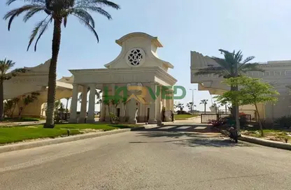قصر - 8 غرف نوم - 8 حمامات للبيع في جمعية احمد عرابى - مدينة العبور - القليوبية