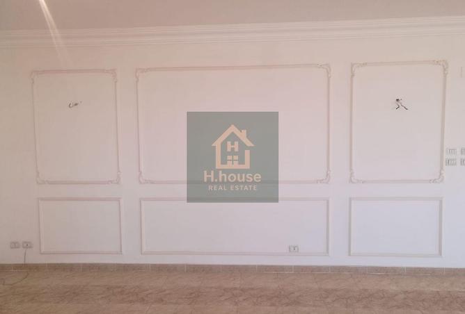 8166876 - Property Image 3