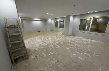 مساحات مكتبية - استوديو - 3 حمامات للايجار في شارع نادي الصيد - الدقي - الجيزة