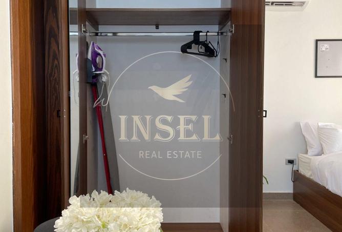 8181705 - Property Image 2