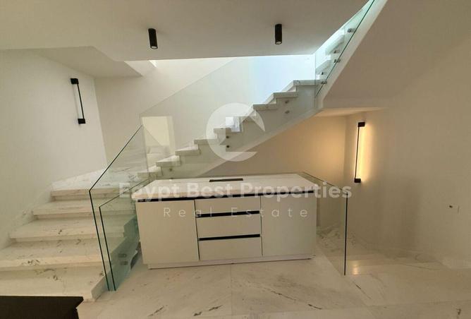 8018348 - Property Image 3