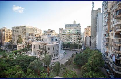 Apartment - 3 Bedrooms - 3 Bathrooms for sale in Abd Al Monsef Ghazi St. - Saba Basha - Hay Sharq - Alexandria