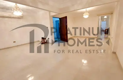 Apartment - 2 Bedrooms - 1 Bathroom for rent in Sidi Gaber St. - Sidi Gaber - Hay Sharq - Alexandria