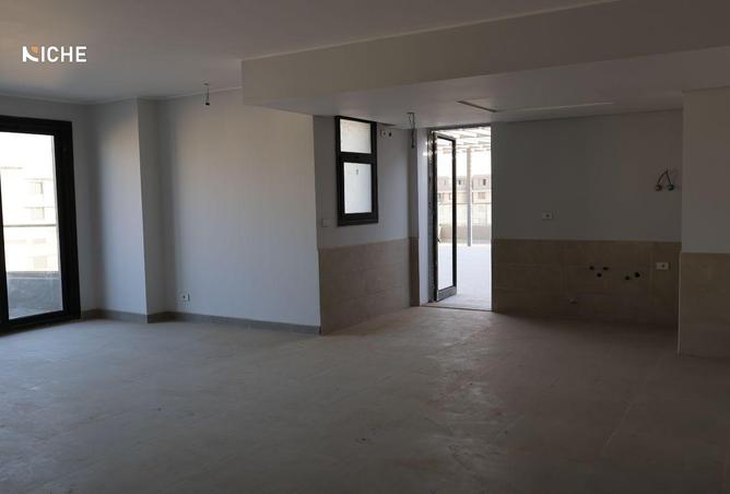 8373017 - Property Image 3