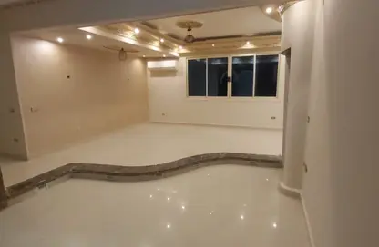 Apartment - 2 Bedrooms - 2 Bathrooms for rent in El Narges Buildings - Al Narges - New Cairo City - Cairo