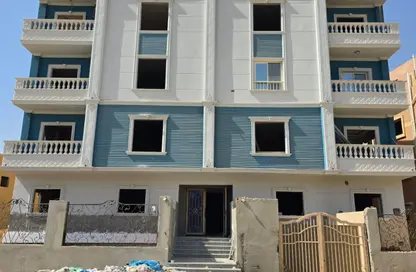 Apartment - 3 Bedrooms - 2 Bathrooms for sale in 3rd Neighborhood - 3rd District East - Shorouk City - Cairo