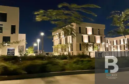 Townhouse - 3 Bedrooms - 4 Bathrooms for sale in O West - 6 October Compounds - 6 October City - Giza
