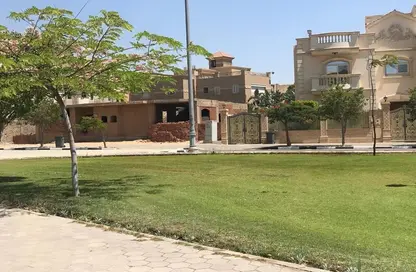 فيلا للبيع في طريق بيفرلي هيلز - الحي السابع عشر - الشيخ زايد - الجيزة